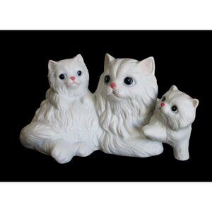 Homco White Ceramic Cat Family Figurine Mother & Kittens Vintage Collectible